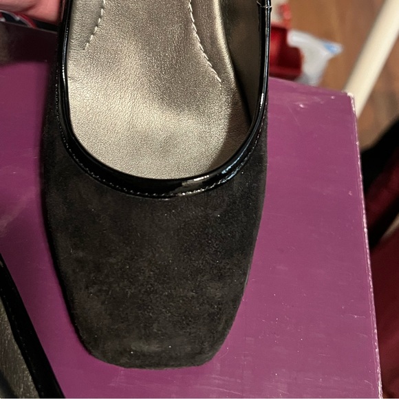 Me Too Size 8 Black Suede Chunky Heel, NWT  (orig $99) - Picture 5 of 9